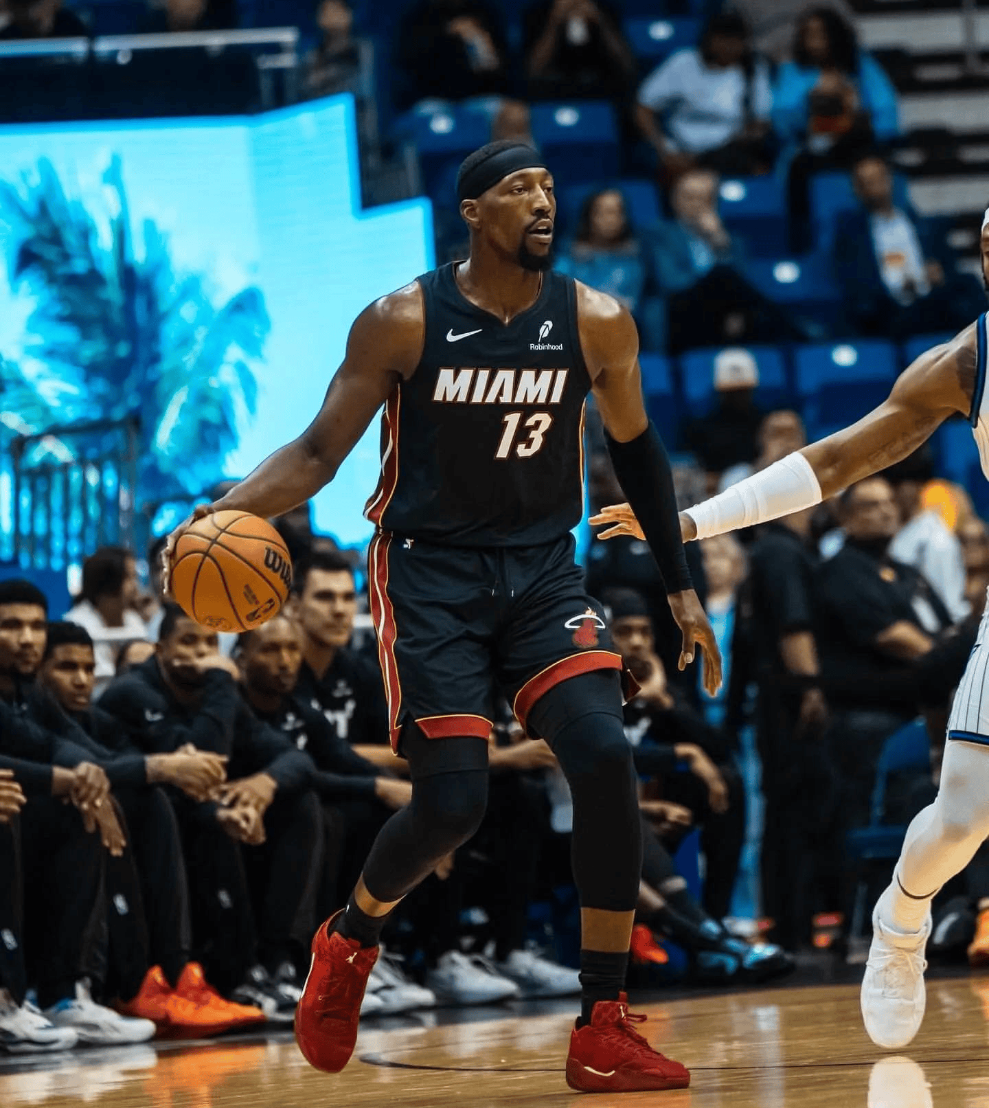 转折点迈阿密热火篮板制胜;欧篮联赛前攻防权衡;球迷炸锅;心理建设被强调的简单介绍 转折点迈阿密热火篮板制胜;欧篮联赛前攻防权衡;球迷炸锅;心理建设被强调的简单介绍