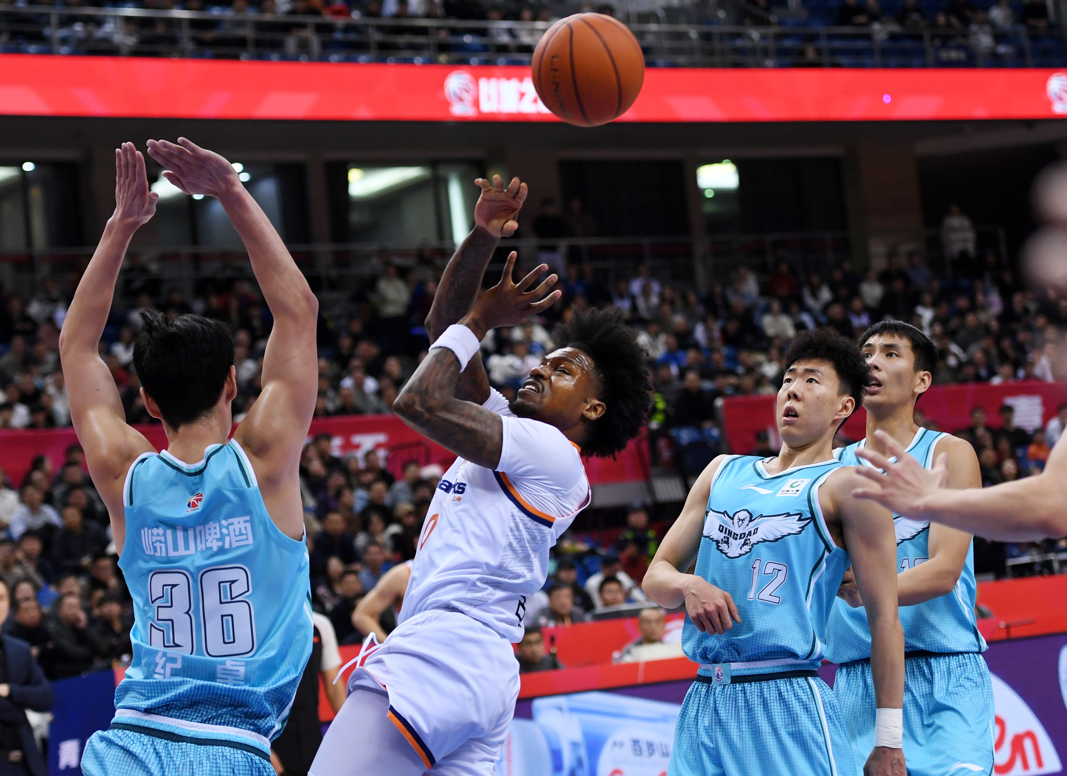 关于里程碑夜！上海久事远射贴柱，CBA常规赛冲刺阶段刷纪录，引发热议，赛程密集仍需轮换的信息-开云APP下载