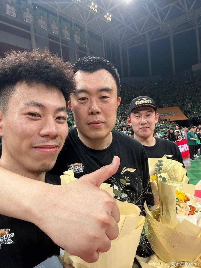 关于克里夫兰骑士内部会议纪要流出——今晨战术微调，CBA常规赛使命明确，轮换策略成焦点的信息-开云在线